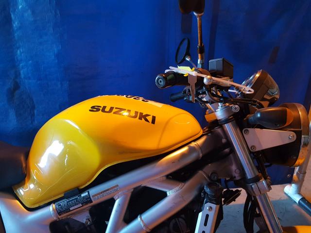 JS1VP52A722100649 - 2002 SUZUKI SV650 S YELLOW photo 5