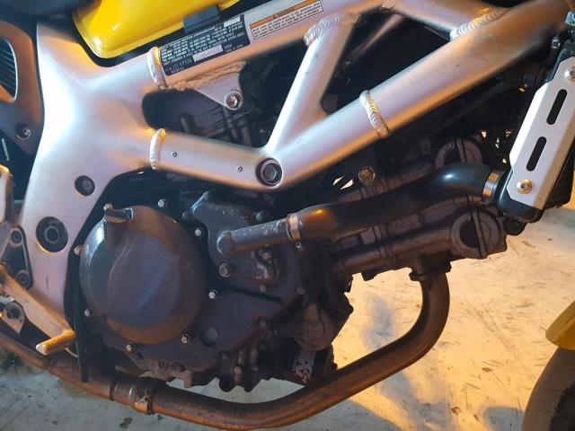 JS1VP52A722100649 - 2002 SUZUKI SV650 S YELLOW photo 7