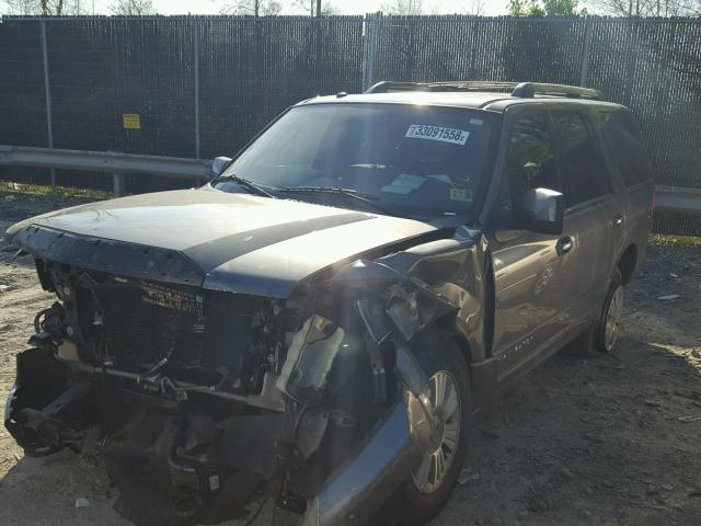 5LMJJ2J52BEJ06696 - 2011 LINCOLN NAVIGATOR GRAY photo 2