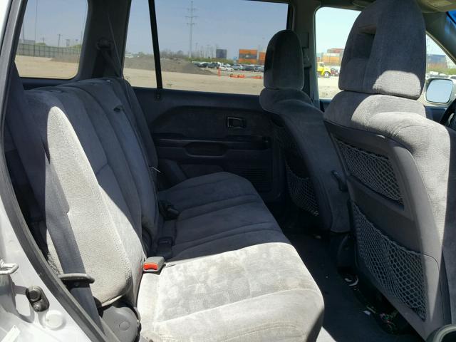 2HKYF18494H569243 - 2004 HONDA PILOT EX SILVER photo 6