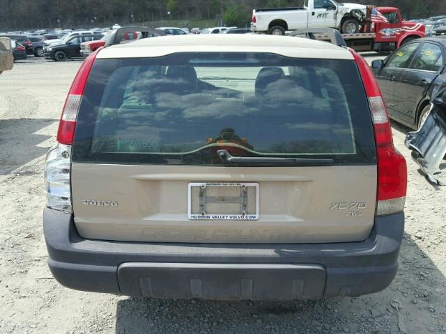 YV1SZ59H041145005 - 2004 VOLVO XC70 GOLD photo 9