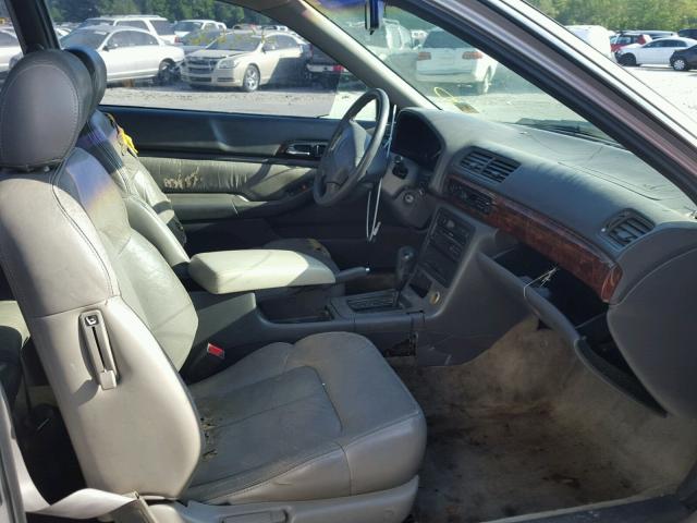 19UYA1251VL003141 - 1997 ACURA 2.2CL Silber Foto 5