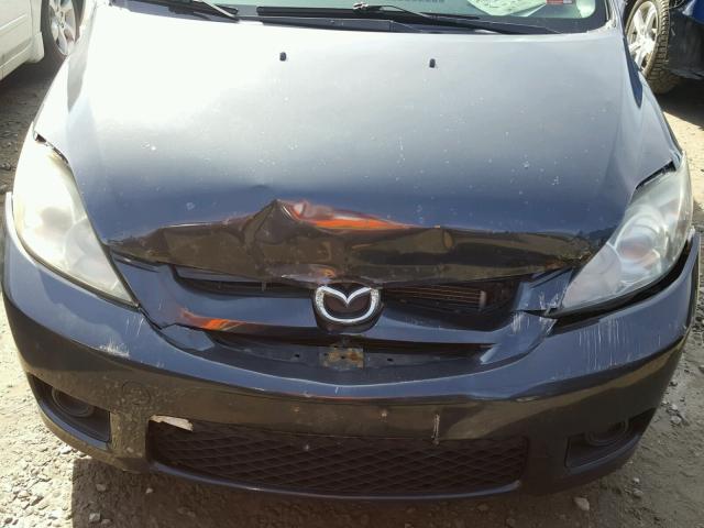 JM1CR293660125671 - 2006 MAZDA 5 GRAY photo 7