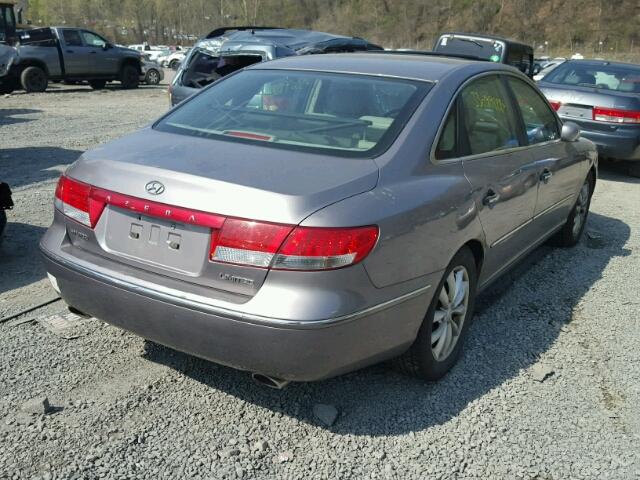 KMHFC46F76A131560 - 2006 HYUNDAI AZERA SE GRAY photo 4