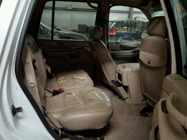 5LMPU28A3YLJ03024 - 2000 LINCOLN NAVIGATOR 白色 照片 6