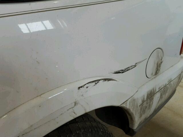 5LMPU28A3YLJ03024 - 2000 LINCOLN NAVIGATOR 白色 照片 9