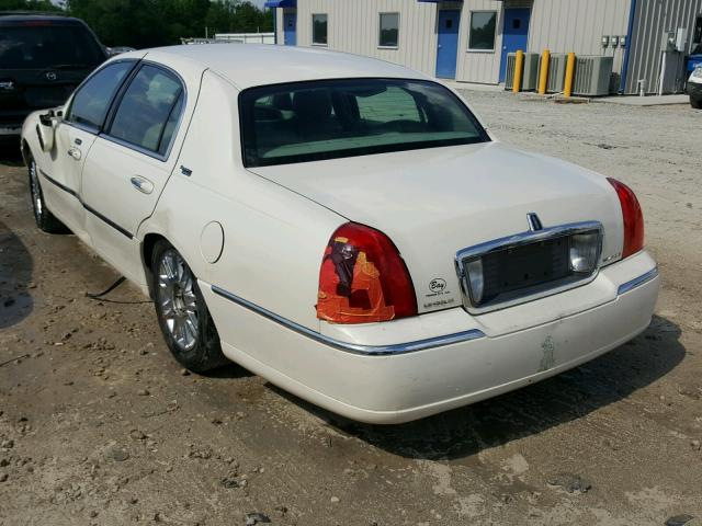 1LNHM82V17Y636514 - 2007 LINCOLN TOWN CAR S WHITE photo 3