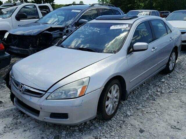 1HGCM66877A092909 - 2007 HONDA ACCORD EX SILVER photo 2