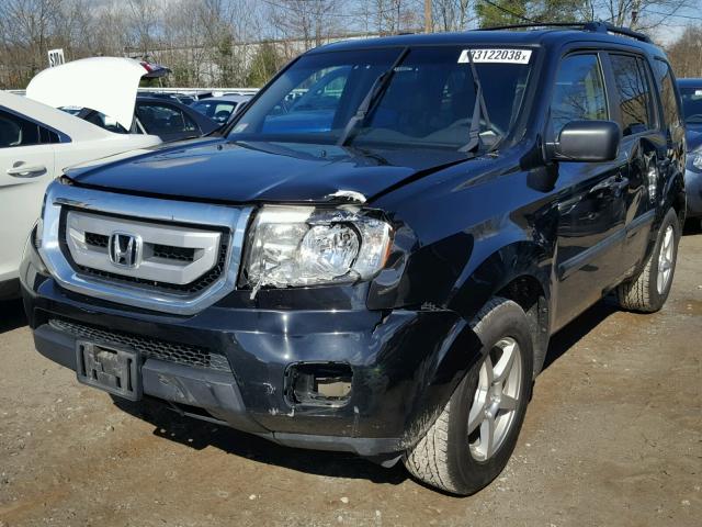 5FNYF4H20BB046043 - 2011 HONDA PILOT LX BLACK photo 2