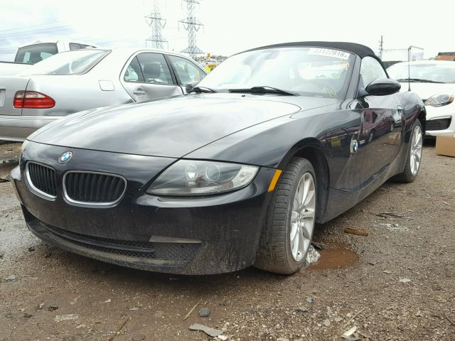 4USBU33576LW58423 - 2006 BMW Z4 3.0 BLACK photo 2