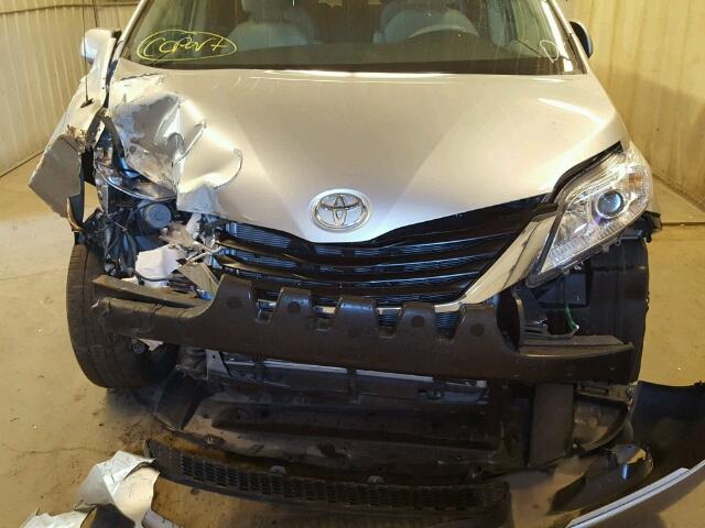 5TDJK3DC5CS032609 - 2012 TOYOTA SIENNA SILVER photo 9