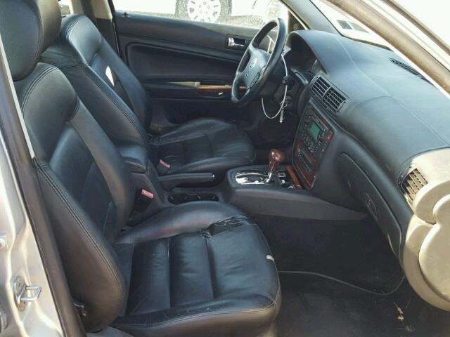 WVWYH63B22E250552 - 2002 VOLKSWAGEN PASSAT GLX 银色 照片 5