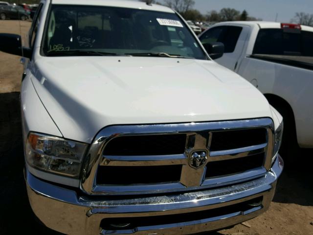 3C6UR5DL1GG159471 - 2016 RAM 2500 SLT WHITE photo 9