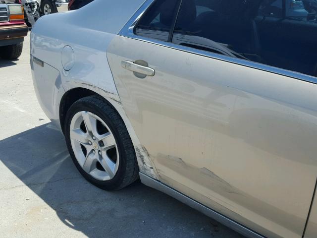 1G1ZA5EUXBF232689 - 2011 CHEVROLET MALIBU LS 银色 照片 9