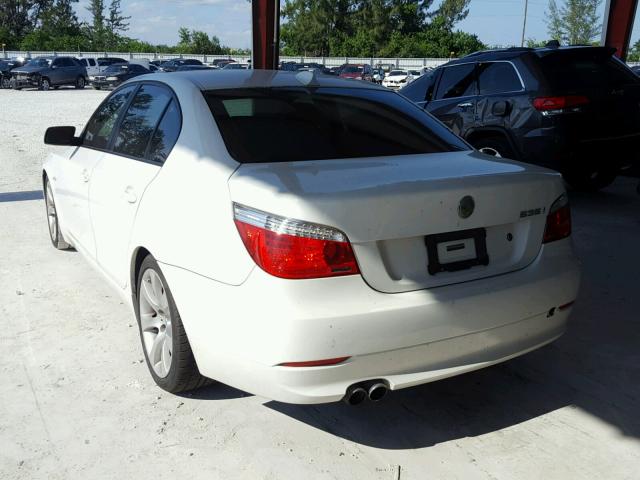 WBANW13559C161440 - 2009 BMW 535 I WHITE photo 3