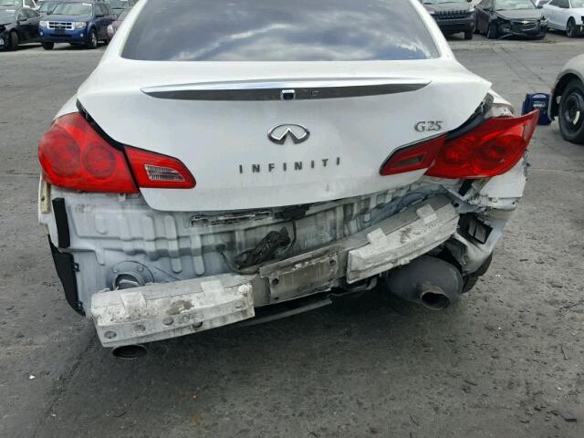 JN1DV6AP7BM830216 - 2011 INFINITI G25 BASE WHITE photo 9