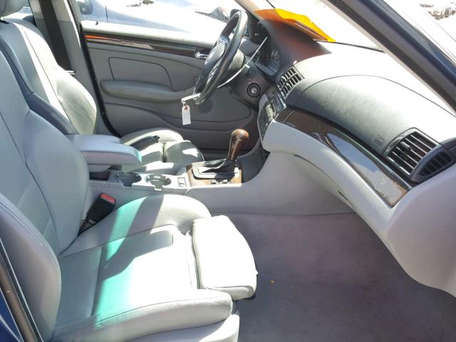 WBAEW53412PG19264 - 2002 BMW 330 XI BLUE photo 5