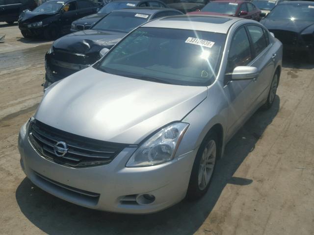 1N4BL2AP8AN501820 - 2010 NISSAN ALTIMA SR SILVER photo 2