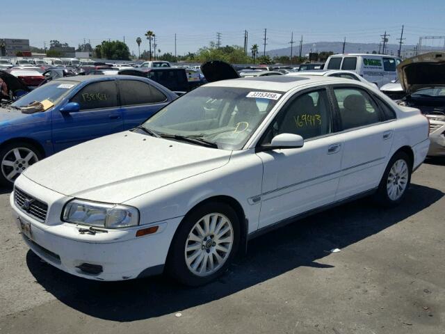 YV1TS92D741361070 - 2004 VOLVO S80 WHITE photo 2