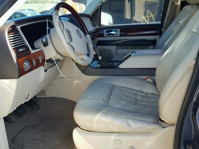 5LMFU27R93LJ05680 - 2003 LINCOLN NAVIGATOR ლურჯი ფოტო 5