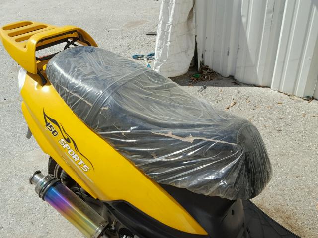 LHJLC79K88B003732 - 2008 BASHAN SCOOTER YELLOW photo 6