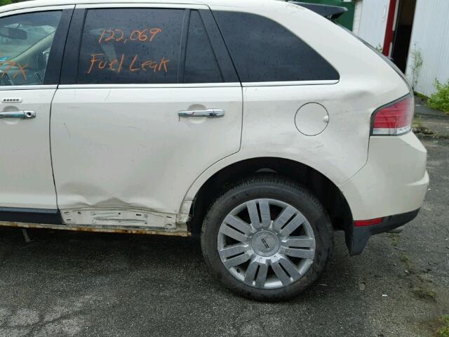 2LMDU88C48BJ25337 - 2008 LINCOLN MKX WHITE photo 9