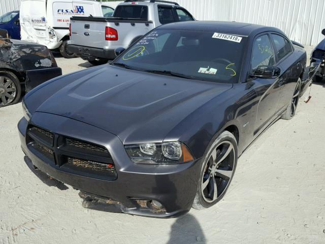 2C3CDXCT8EH369244 - 2014 DODGE CHARGER R/ GRAY photo 2