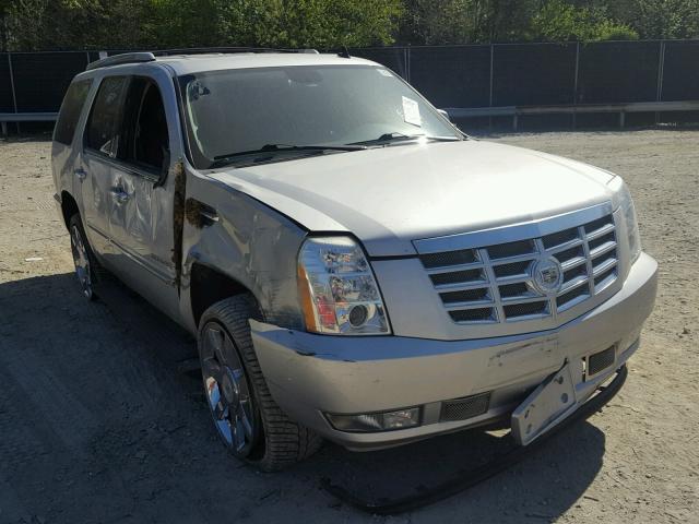 1GYUKCEFXAR155236 - 2010 CADILLAC ESCALADE P SILVER photo 1