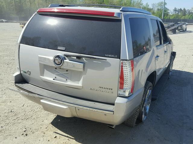 1GYUKCEFXAR155236 - 2010 CADILLAC ESCALADE P SILVER photo 4