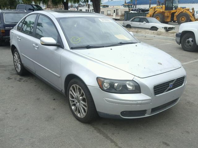 YV1MH682752075044 - 2005 VOLVO S40 T5 SILVER photo 1