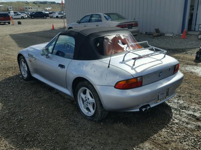 4USCH9336XLG01385 - 1999 BMW Z3 2.3 SILVER photo 3