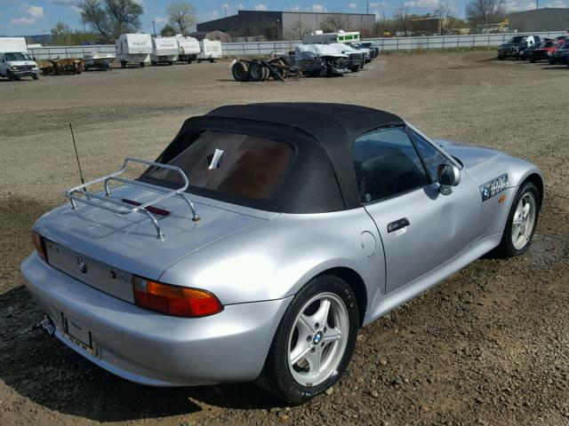 4USCH9336XLG01385 - 1999 BMW Z3 2.3 SILVER photo 4