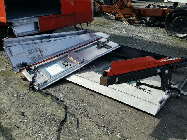 5B4KPD27X83429264 - 2008 WORKHORSE CUSTOM CHASSIS COMMERCIAL 红色 照片 9