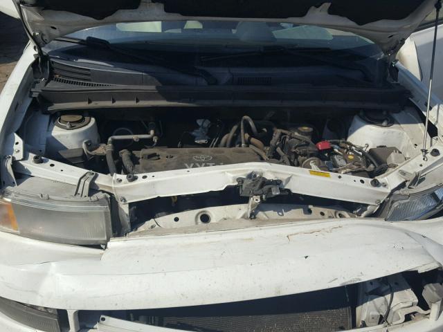 JTLKT324664091301 - 2006 TOYOTA SCION XB WHITE photo 7