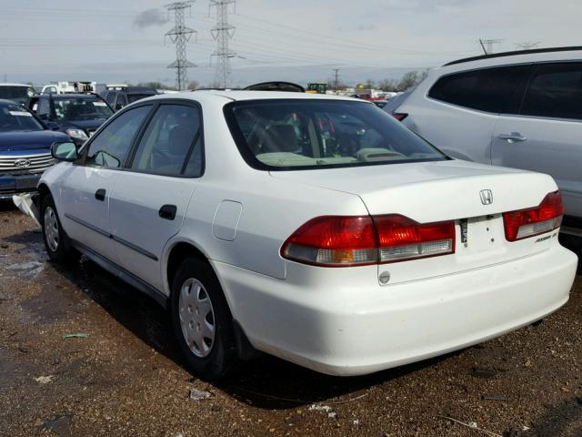 1HGCF85432A106107 - 2002 HONDA ACCORD DX WHITE photo 3