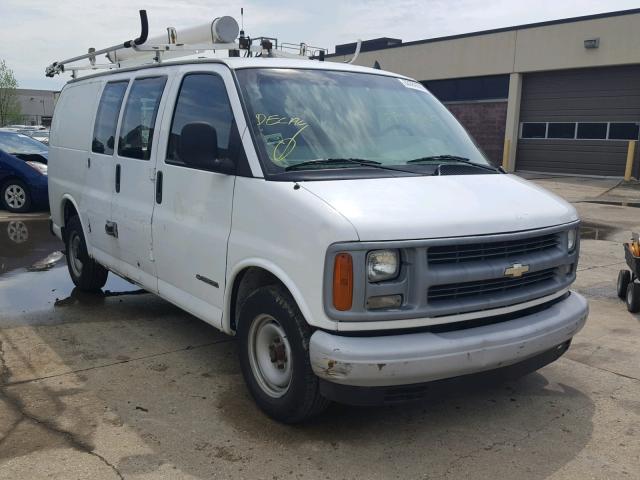 1GCFG25W311140487 - 2001 CHEVROLET EXPRESS G2 WHITE photo 1