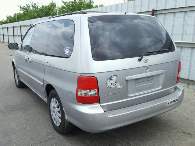 KNDUP131X36451574 - 2003 KIA SEDONA EX SILVER photo 3