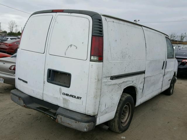 1GCGG25R721115558 - 2002 CHEVROLET EXPRESS G2 WHITE photo 4