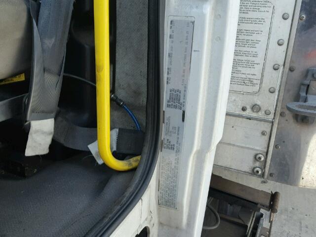 1FVABSAK02HJ53870 - 2002 FREIGHTLINER MEDIUM CON WHITE photo 10