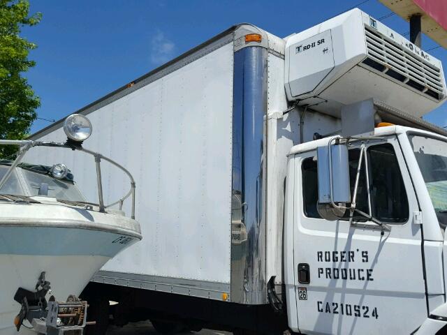 1FVABSAK02HJ53870 - 2002 FREIGHTLINER MEDIUM CON WHITE photo 6