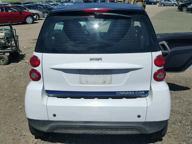 WMEEJ3BA2EK766898 - 2014 SMART FORTWO PUR WHITE photo 6