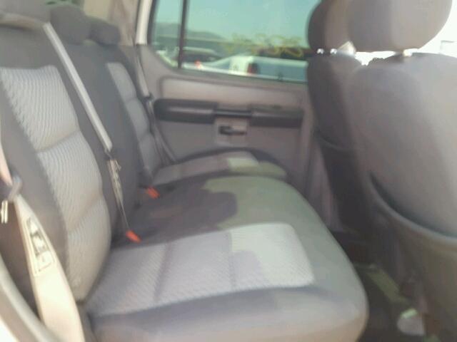 1FMZU77E03UA72458 - 2003 FORD EXPLORER S WHITE photo 6