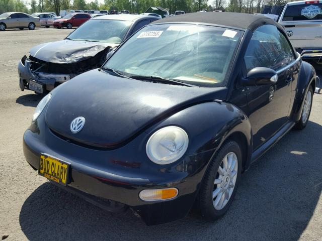3VWCM31Y95M366483 - 2005 VOLKSWAGEN NEW BEETLE BLACK photo 2