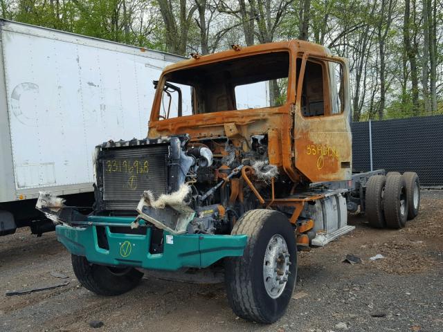 4V5KC9EH0GN973833 - 2016 VOLVO VHD BURN photo 2