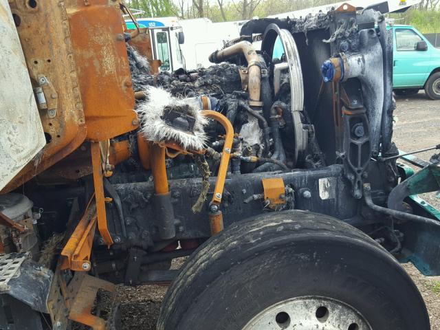 4V5KC9EH0GN973833 - 2016 VOLVO VHD BURN photo 9