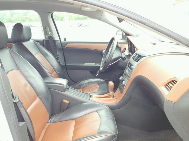 1G1ZK57758F273762 - 2008 CHEVROLET MALIBU LTZ 白色 照片 5