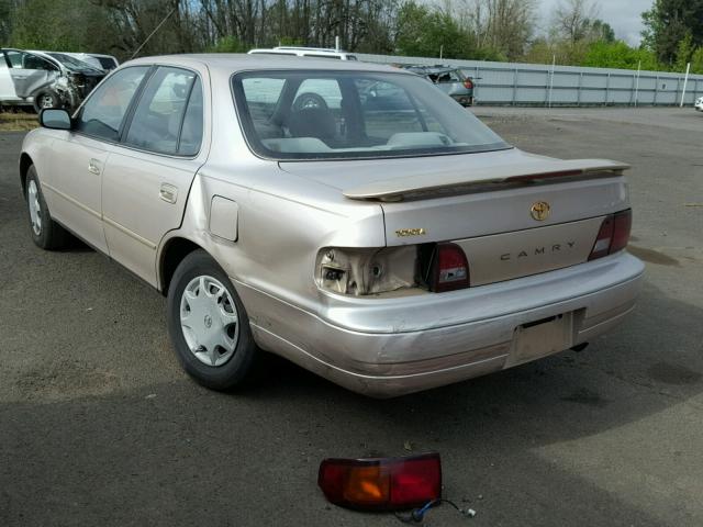 4T1BG12K7TU814731 - 1996 TOYOTA CAMRY DX GOLD photo 3