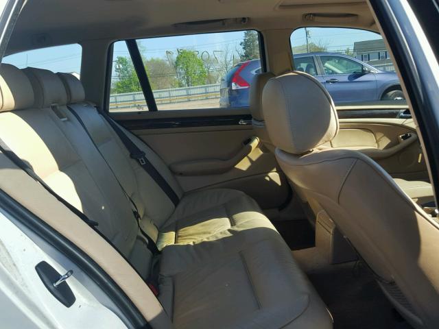 WBAAW33441ET40109 - 2001 BMW 325 IT WHITE photo 6