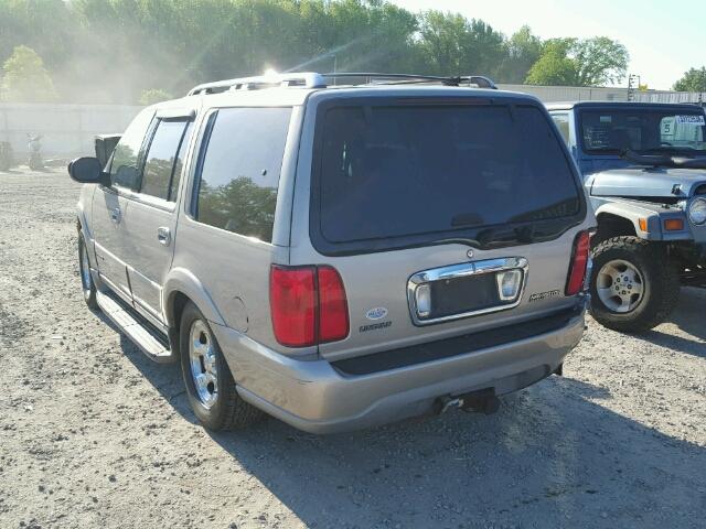 5LMEU27A9YLJ32617 - 2000 LINCOLN NAVIGATOR TAN photo 3