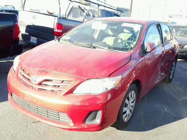 2T1BU4EE1DC001551 - 2013 TOYOTA COROLLA BA RED photo 2